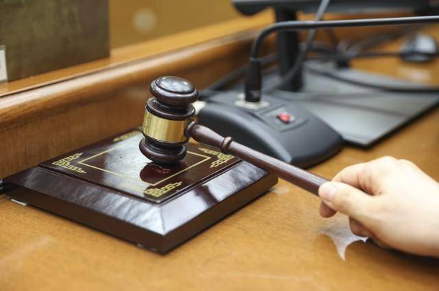 两死者均死于家中而非交通事故<strong></p>
<p>立讯精密股票</strong>，定损员伙同他人骗保120余万收54万“感谢费”，法院改判了