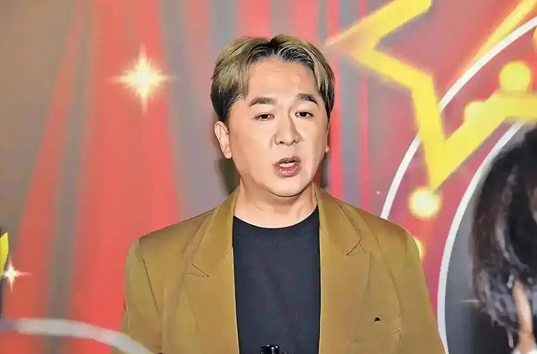 考古|港圈富二代曝被百名女星投怀送抱？交往3个女友雨露均沾<strong></p>
<p>启明星辰股票</strong>，他是现代韦小宝