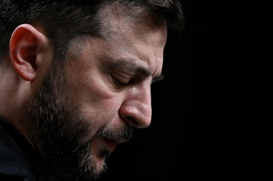 特朗普提醒泽连斯基，普京同意可以不要更多领土，但是和平协议的字必须签！