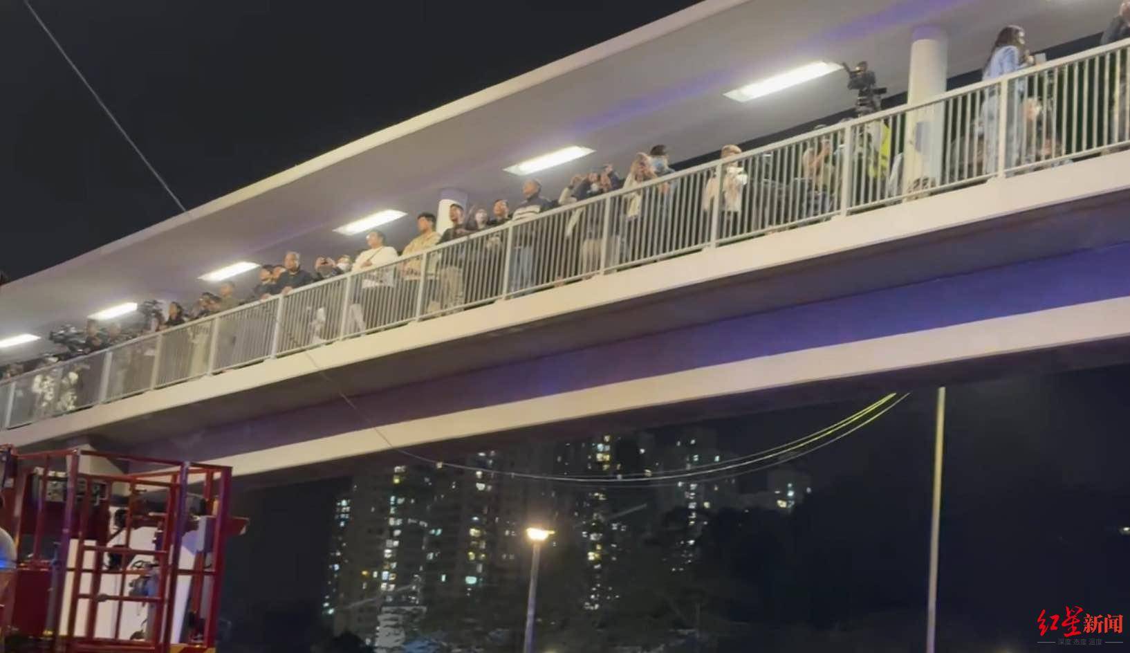 红星新闻实探香港宏福苑大火现场：警员称第一次遇到这么大火<strong></p>
<p>科泰电源股票</strong>，餐厅老板自发为救援人员送餐