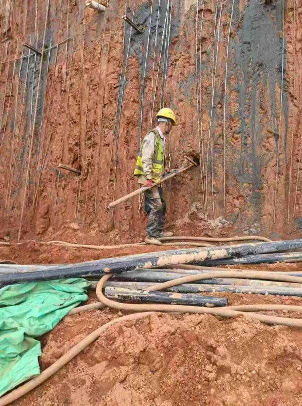 福建75亿大坝被曝偷工减料<strong></p>
<p>兆易创新股票</strong>，需一查到底