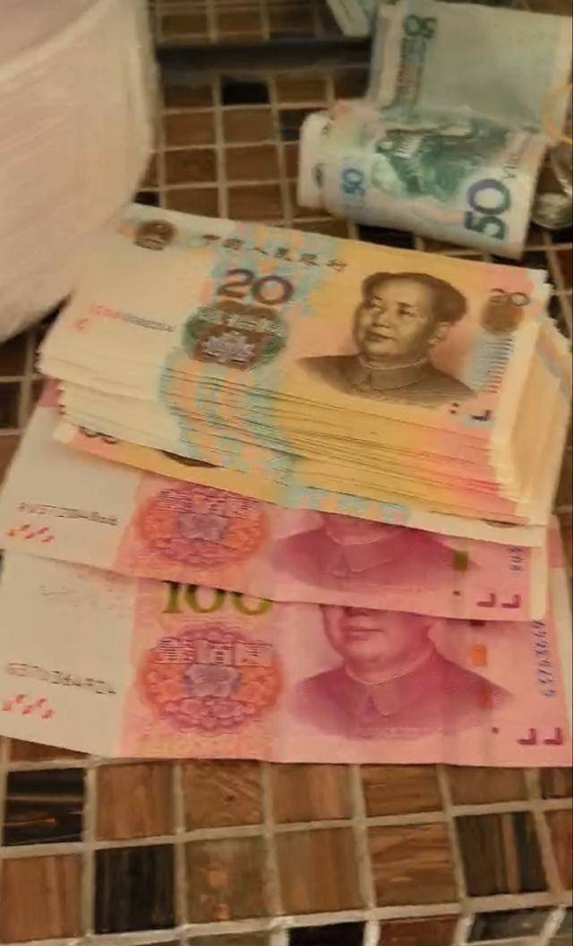 房子要卖了<strong></p>
<p>兆易创新股票</strong>，两万多现金和珍贵邮票却落在里面，还好有他