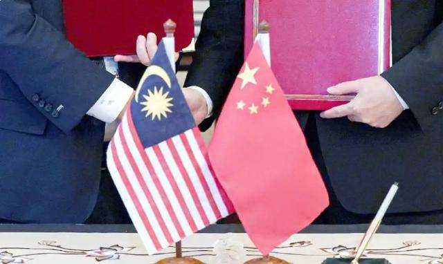 与美国签协议<strong></p>
<p>兆易创新股票</strong>，犯了众怒！中方严正关切，马来西亚急赴华澄清