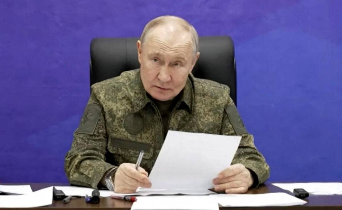 俄军宣布正式占领红军城！俄罗斯伤亡五万人<strong></p>
<p>长信科技股票</strong>，大批乌军尸横遍野，最后决战即将打响