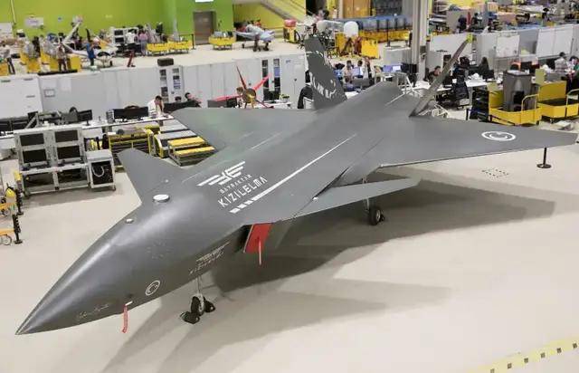 我们落后了？土耳其完成“世界首次无人机发射空空弹”<strong></p>
<p>长信科技股票</strong>，性能如何