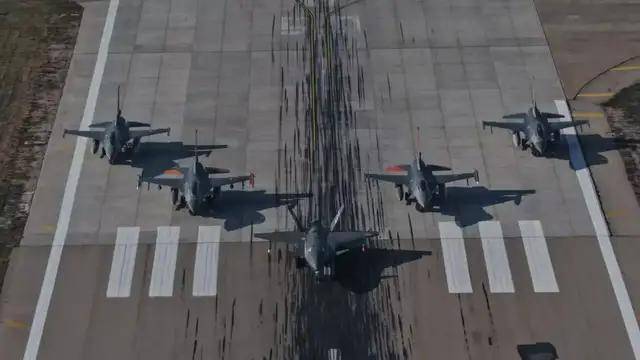 我们落后了？土耳其完成“世界首次无人机发射空空弹”<strong></p>
<p>长信科技股票</strong>，性能如何