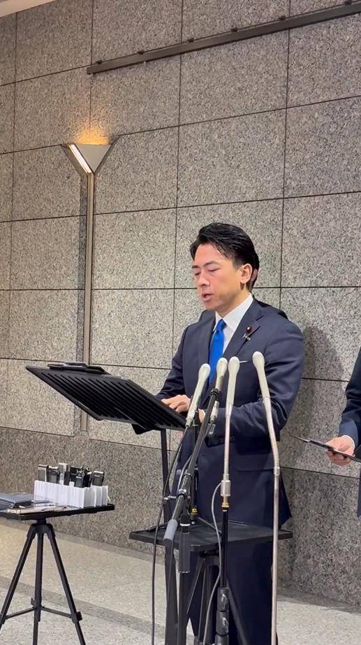 突发！2架日本F-15J逼近辽宁舰<strong></p>
<p>氯碱化工股票</strong>，歼-15T起飞拦截，硬碰硬分出胜负