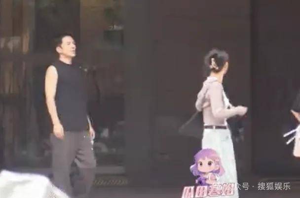 又一对魔幻的圈内姐弟恋曝光<strong></p>
<p>怎么申请股票开户</strong>！这组合有点太超前了......