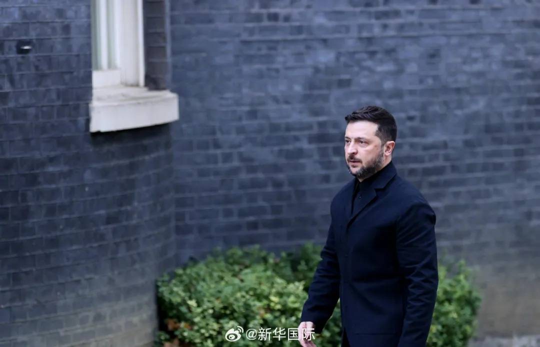 乌克兰召集30国紧急会谈<strong></p>
<p>高德红外股票</strong>，泽连斯基：乌方正竭力避免受制于特朗普的“快速停火”要求