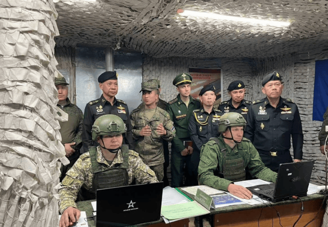 柬埔寨伤亡700人<strong></p>
<p>股票人</strong>，中企援建大桥被炸！泰国中械军大获全胜，大批导弹成战利品