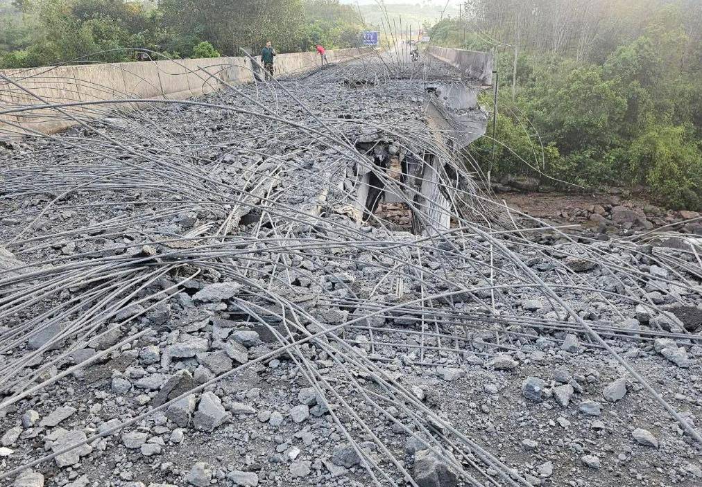 炸大桥<strong></p>
<p>奋达科技股票</strong>，炸赌场，F-16突防红旗12，泰国拒绝停火，跟特朗普唱反调