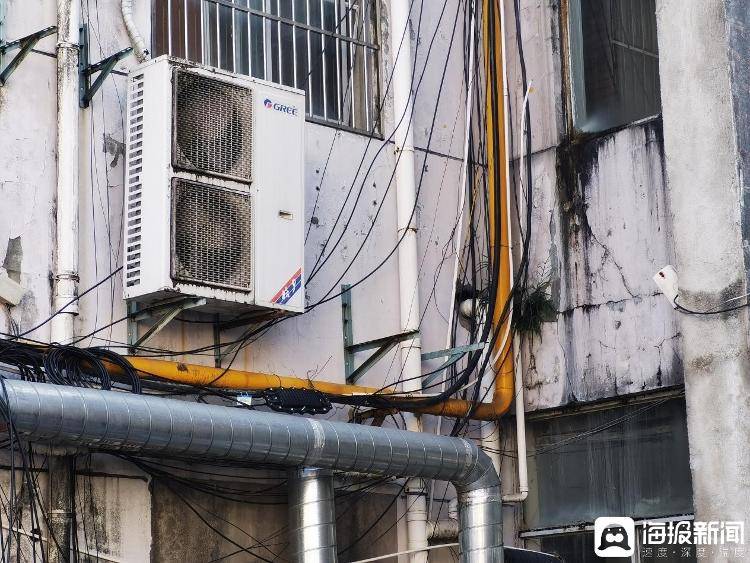 中央考核巡查组连续发问<strong></p>
<p>汉得信息股票</strong>，现场人员支支吾吾