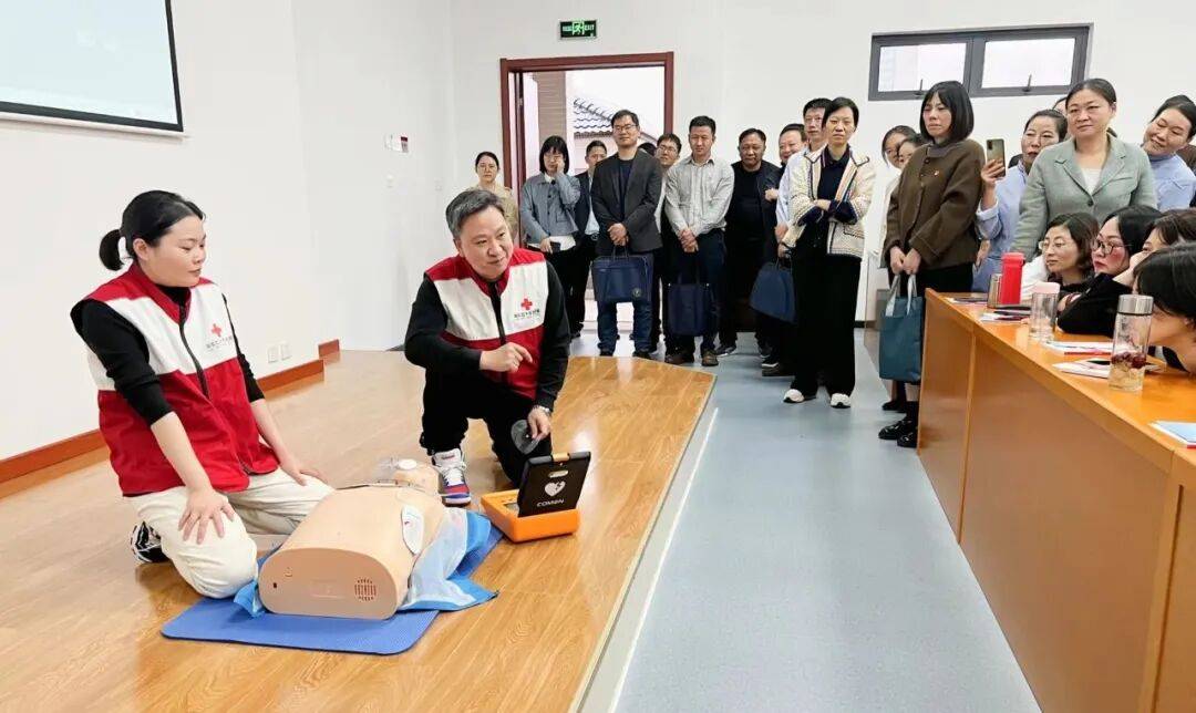 1.4万救护员+89台AED<strong></p>
<p>汉得信息股票</strong>，随州市红十字会织密“黄金4分钟”生命网