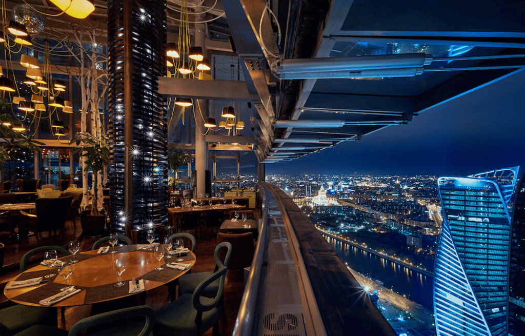 阿萨德政权倒台一年：家族奢华流亡生活曝光