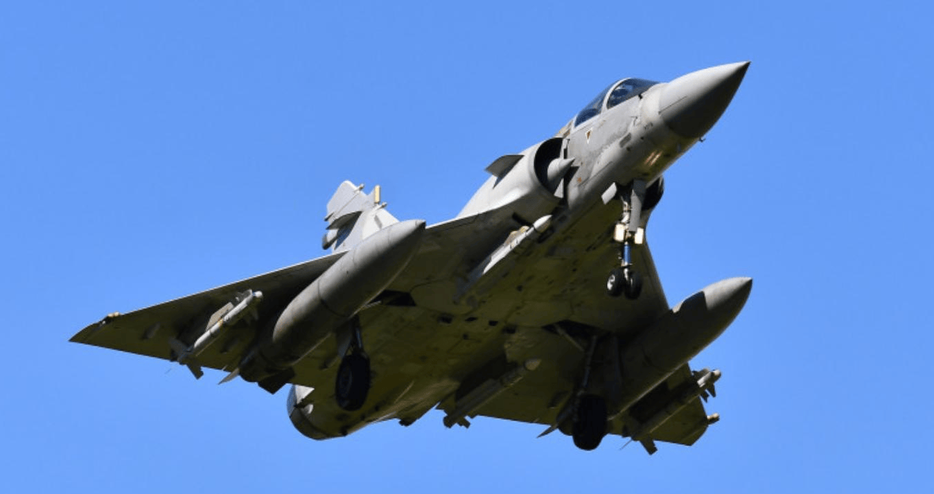 12月30日<strong></p>
<p>五洲交通股票</strong>，解放军公布驻幻影2000机场的实时画面：让台军彻底死心