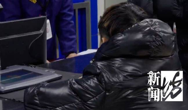 4名未成年人被骗至上海<strong></p>
<p>瑞贝卡股票</strong>，结果傻眼！谁敢给你们工作……