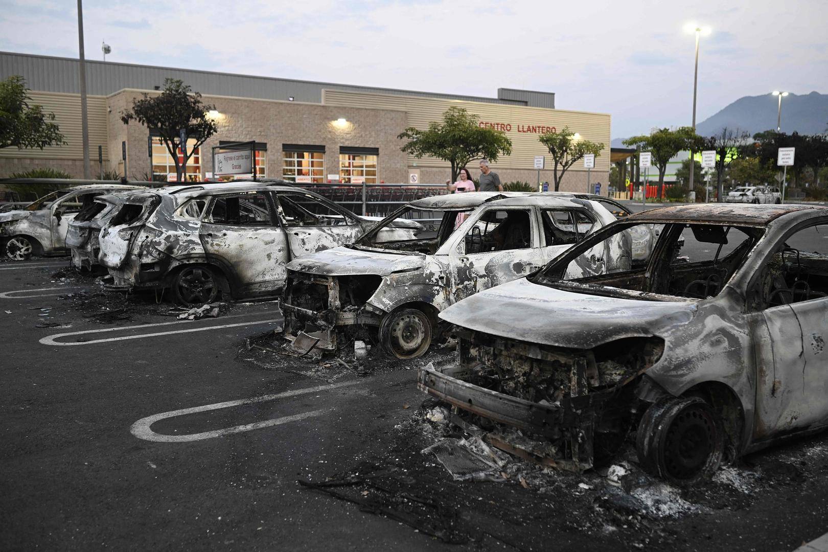 “全球最大毒枭”被击毙细节曝光：情人“带路”到藏身地<strong></p>
<p>横店东磁股票</strong>，25名国民警卫队员激战中阵亡