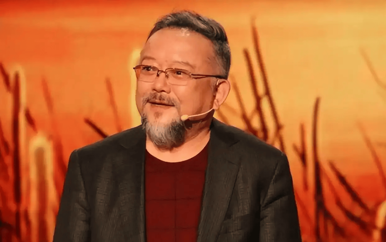 唐国强拍短剧王刚疯狂接商演<strong></p>
<p>道明光学股票</strong>！老来得子的他们为养娃不敢退休！