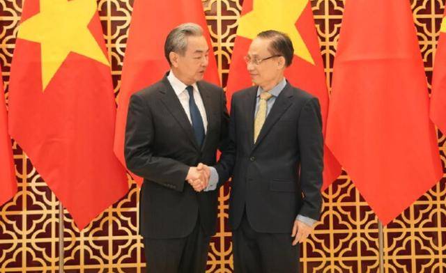 作为公安部长出身的苏林，推动与中方建立“3+3”机制，中越给世界打了个样