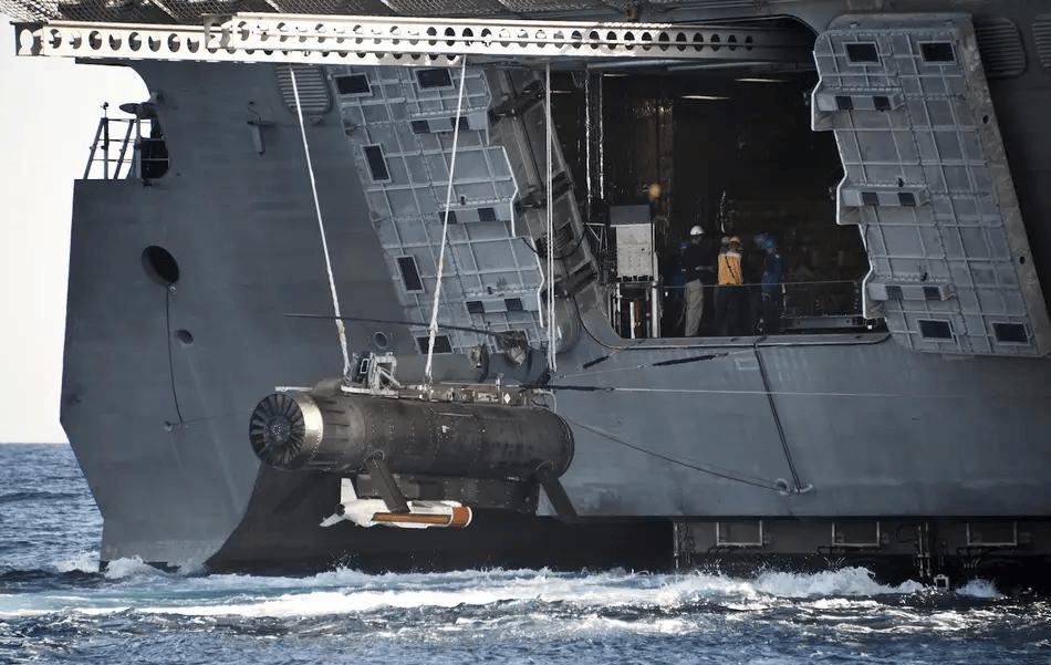 6000枚伊朗水雷还没放<strong></p>
<p>索菲亚股票</strong>，布雷船先炸沉，特朗普警告：前所未有轰炸